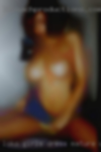 Loko girls dress while fucking mature women.